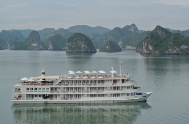 Du Thuyền Sông Xanh