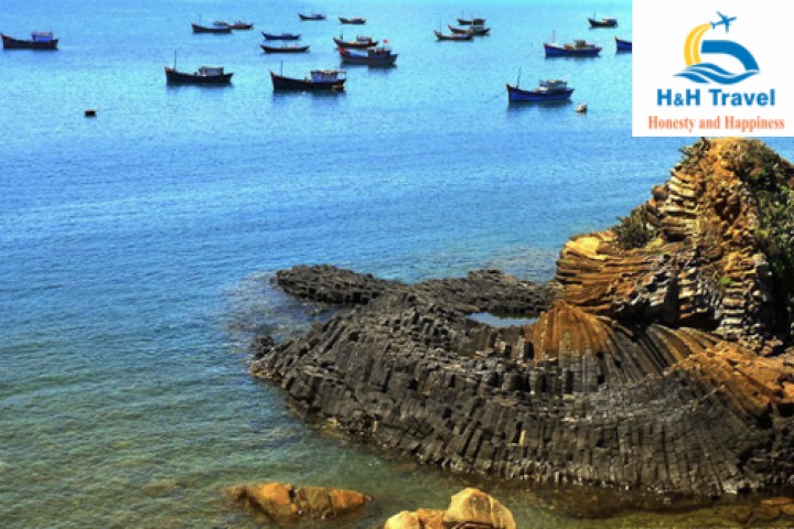 Quy Nhơn - Phú Yên - Về Thăm Xứ Nẫu - Tôi Thấy Hoa Vàng Trên Cỏ Xanh